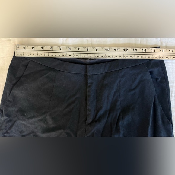 Zara Trafaluc Navy Cropped Pants – Size WM L | Soft Cotton-Blend Trousers EUC - Picture 6 of 10